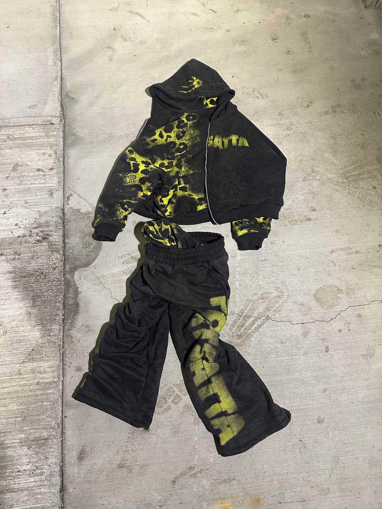 Black Reversible Fortsatta Sweats